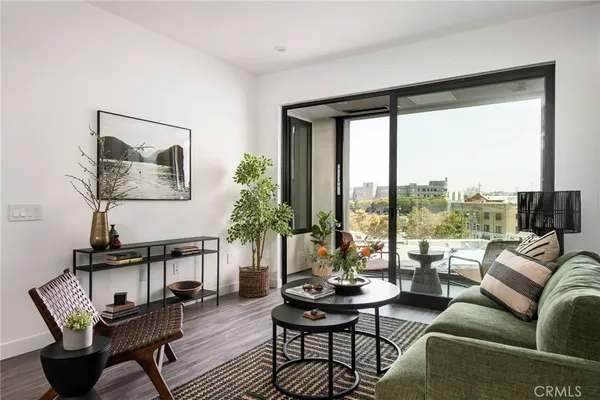 $795,000 | 118 Astronaut Ellison S Onizuka Street, Unit 206, Los Angeles, CA 90012