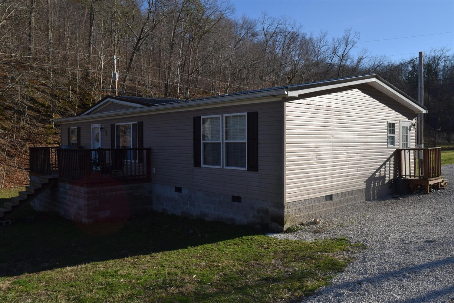2049 Centerville Road West Liberty, KY 41472 - Photo 4 of 48 Photo 4