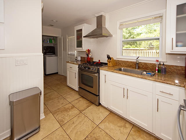 53 Manchester Road Charleston, SC 29407 - Photo 11 of 31 kitchen view