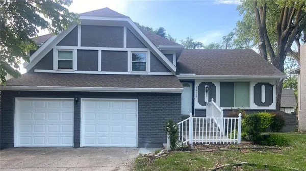 $339,900 | 1828 East Mohawk Drive, Olathe, KS 66062