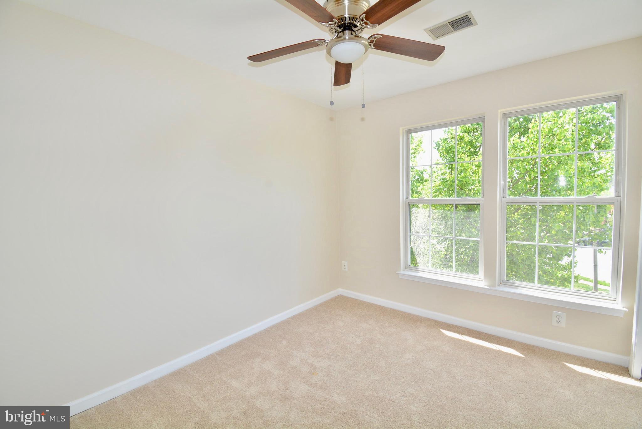 6494 Topsails Lane Springfield, VA 22150 - Photo 18 of 32 MASTER BEDROOM