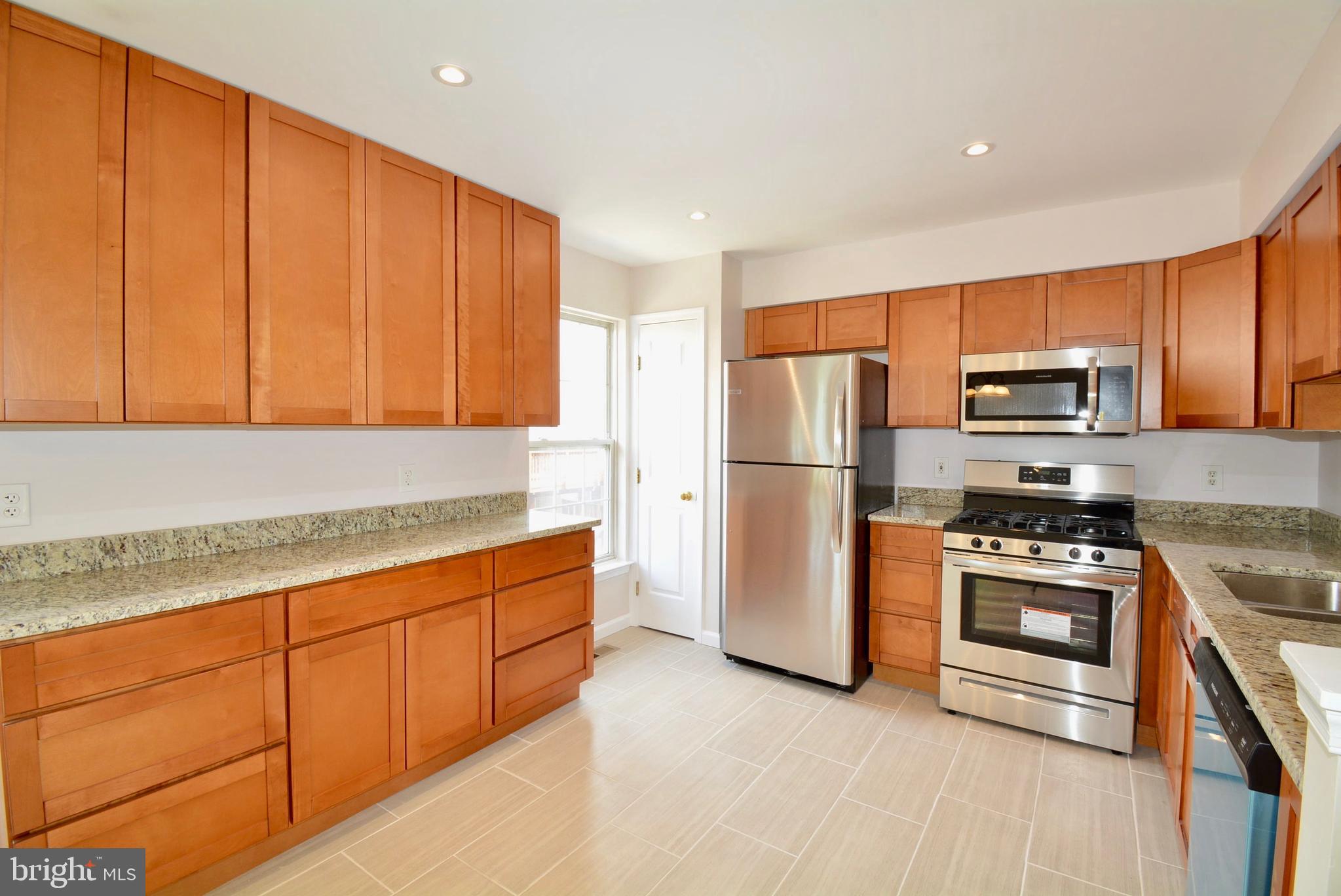 6494 Topsails Lane Springfield, VA 22150 - Photo 10 of 32 REMODELED KITCHEN