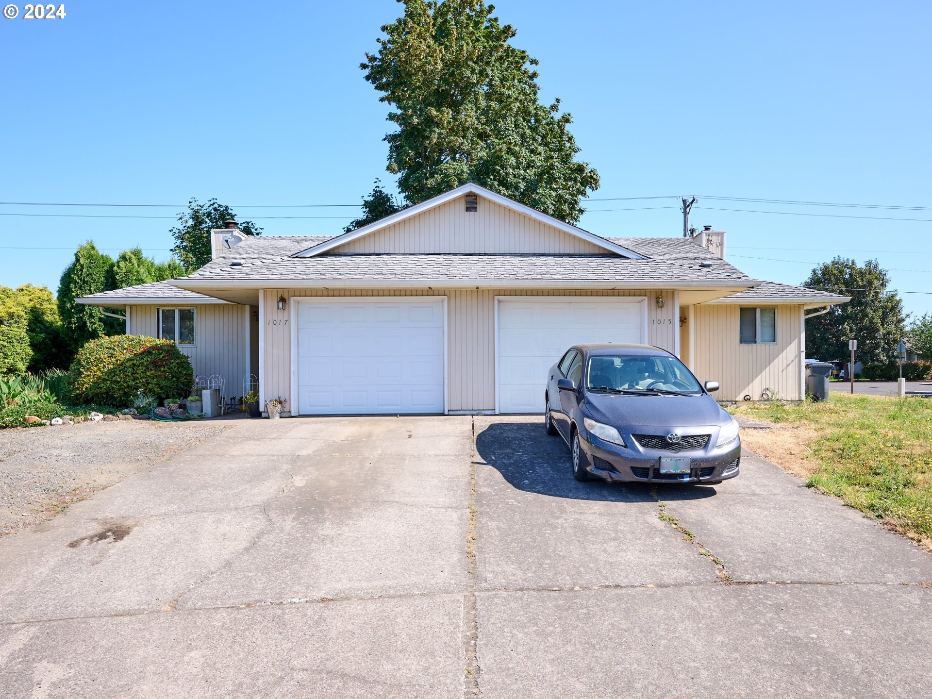 1015 Raffon Court Southeast Salem, OR 97317 - Photo 2 of 23 Gallery Image 2