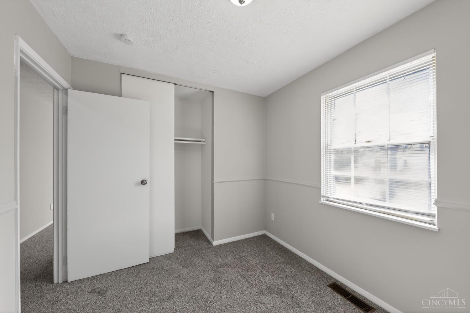 1854 Windmill Way Cincinnati, OH 45240 - Photo 17 of 33