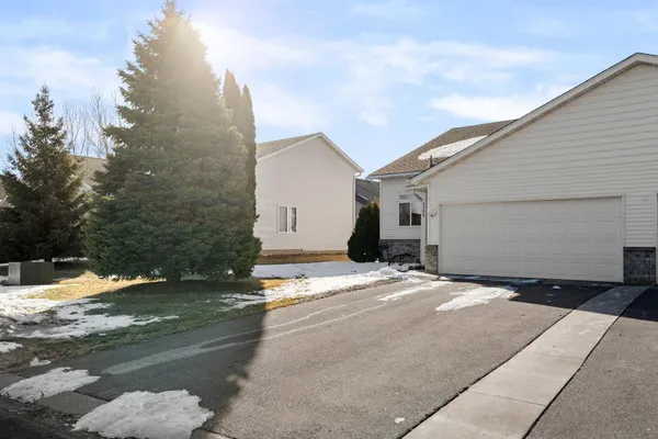 $337,500 | 2350 Downing Avenue, Shakopee, MN 55379