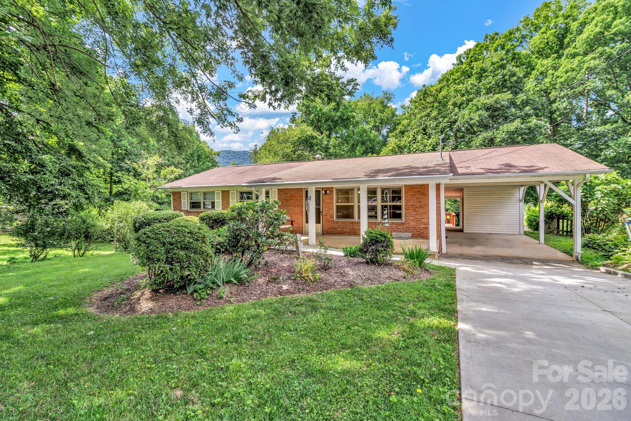67 Wagon Road Asheville, NC 28805 - Photo 2 of 44