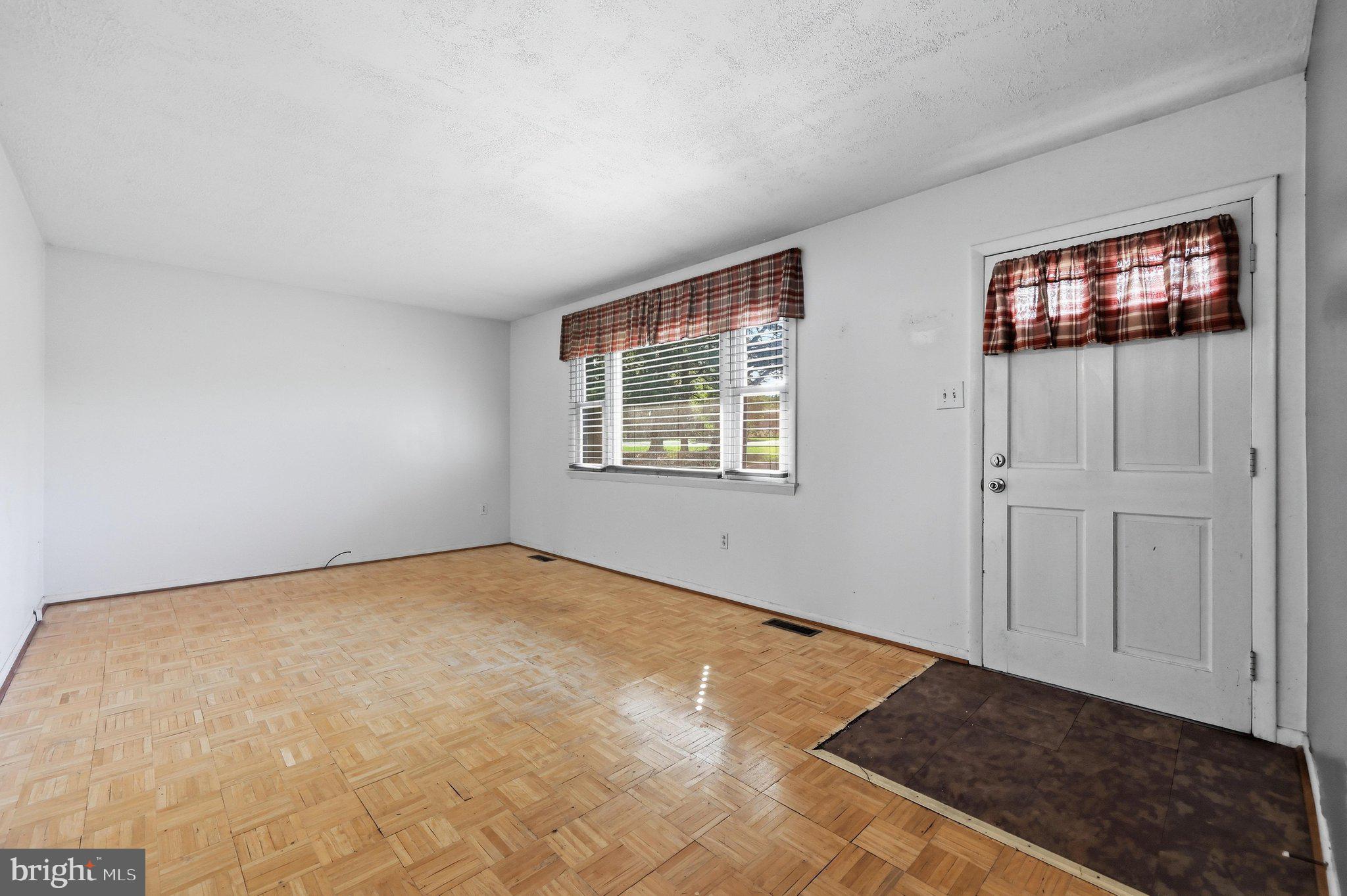 608 Oak Tree Road Westminster, MD 21157 - Photo 22 of 54 living room