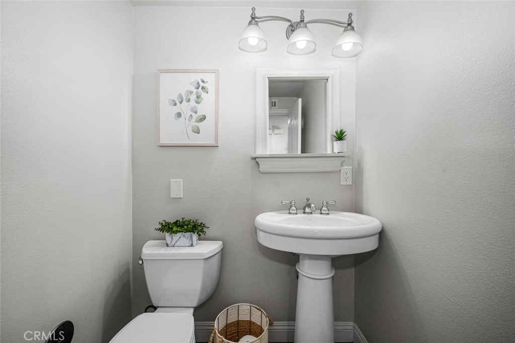 4003 Via Encinas Cypress, CA 90630 - Photo 17 of 70