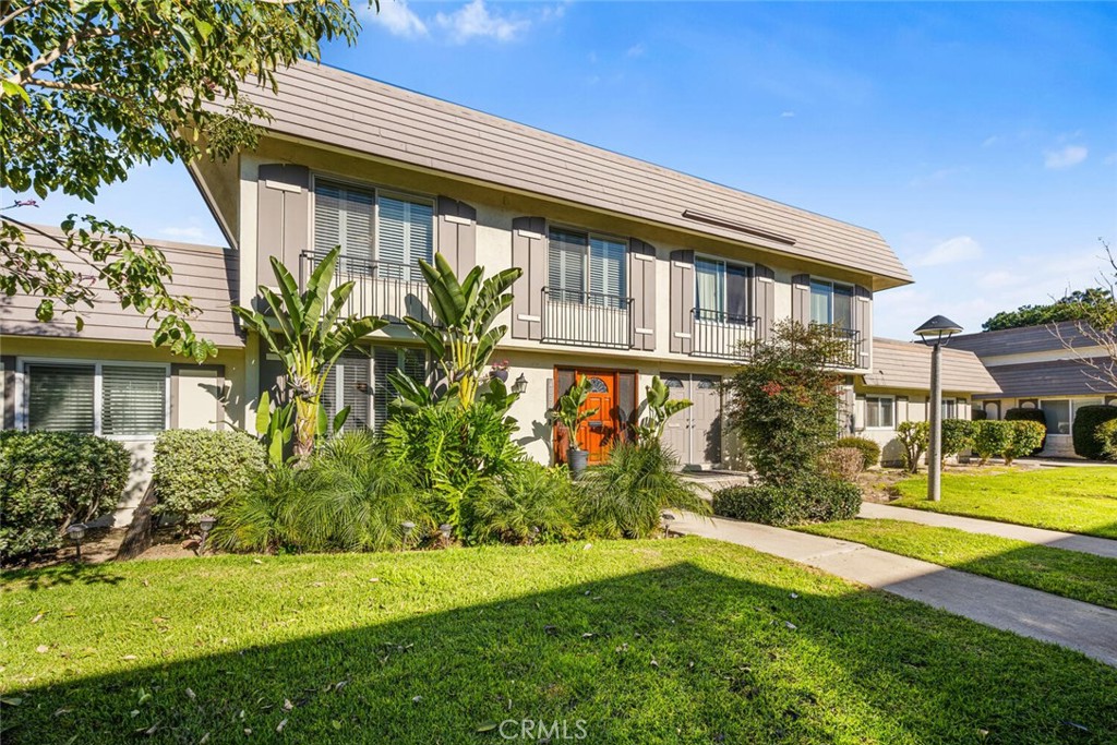 4003 Via Encinas Cypress, CA 90630 - Photo 3 of 70