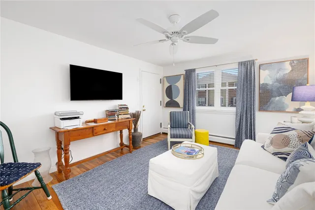 $2,200 | 70 Carroll Avenue, Unit 1009, Newport, RI 02840