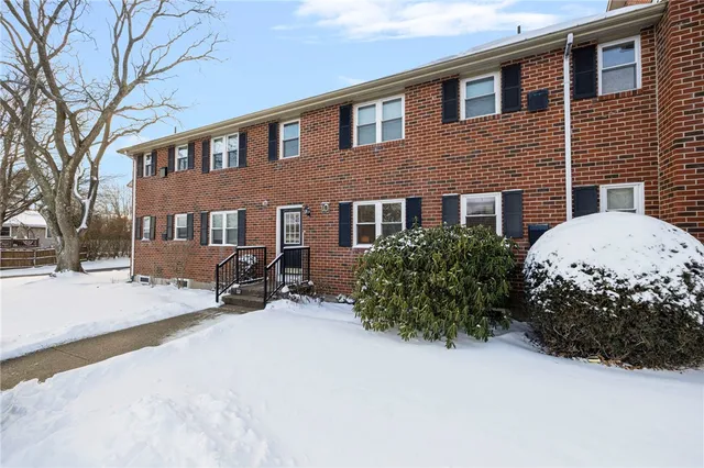 $2,200 | 70 Carroll Avenue, Unit 1009, Newport, RI 02840