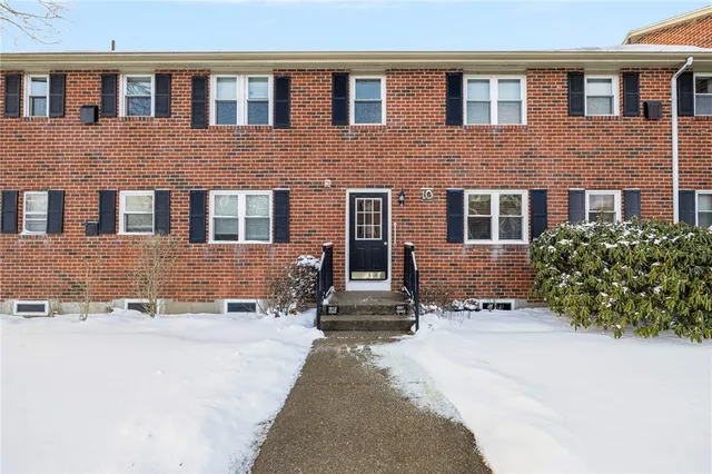 $2,200 | 70 Carroll Avenue, Unit 1009, Newport, RI 02840