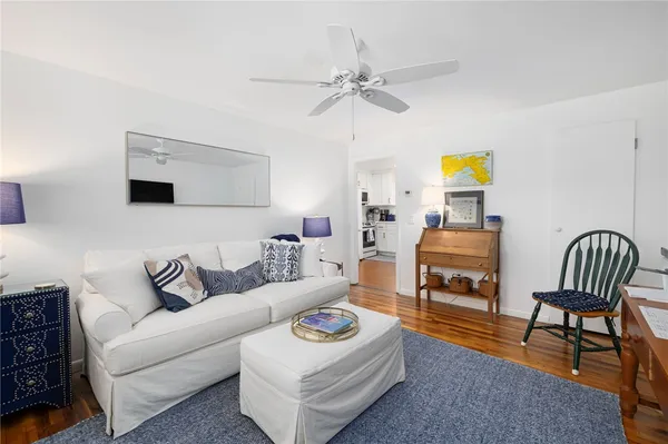 $2,200 | 70 Carroll Avenue, Unit 1009, Newport, RI 02840