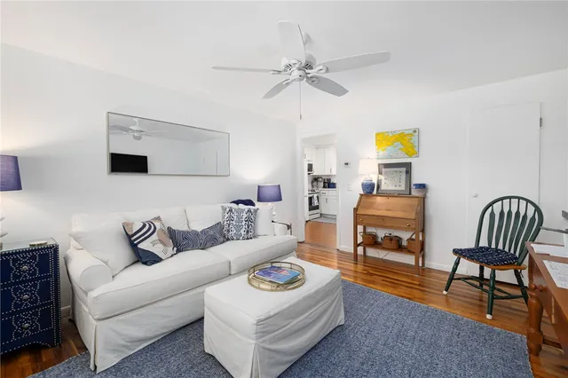 $2,200 | 70 Carroll Avenue, Unit 1009, Newport, RI 02840