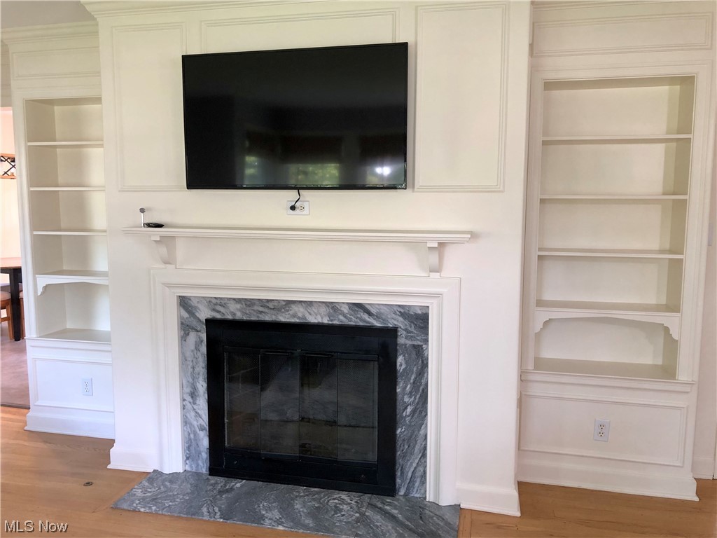 1246 Garman Road Akron, OH 44313 - Photo 8 of 22 Fireplace and built ins