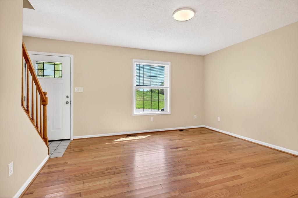2333 Morris Mill Road, Unit 20 Staunton, VA 24401 - Photo 5 of 26 Spacious Living Room