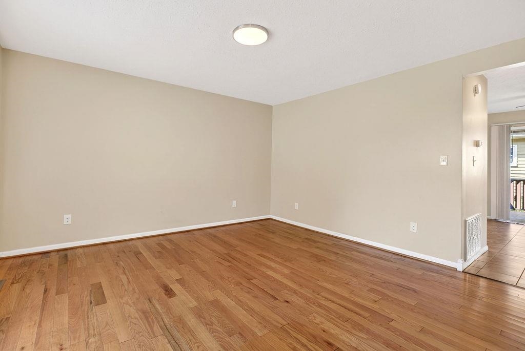 2333 Morris Mill Road, Unit 20 Staunton, VA 24401 - Photo 7 of 26 Living Room