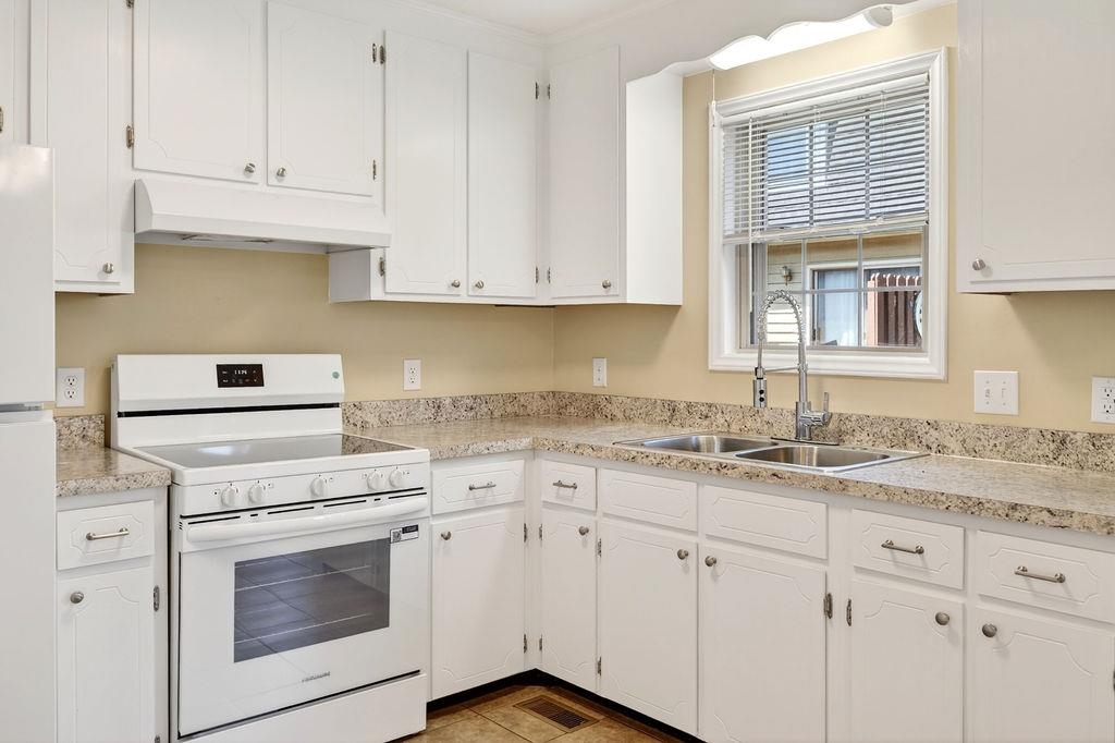 2333 Morris Mill Road, Unit 20 Staunton, VA 24401 - Photo 9 of 26 Kitchen