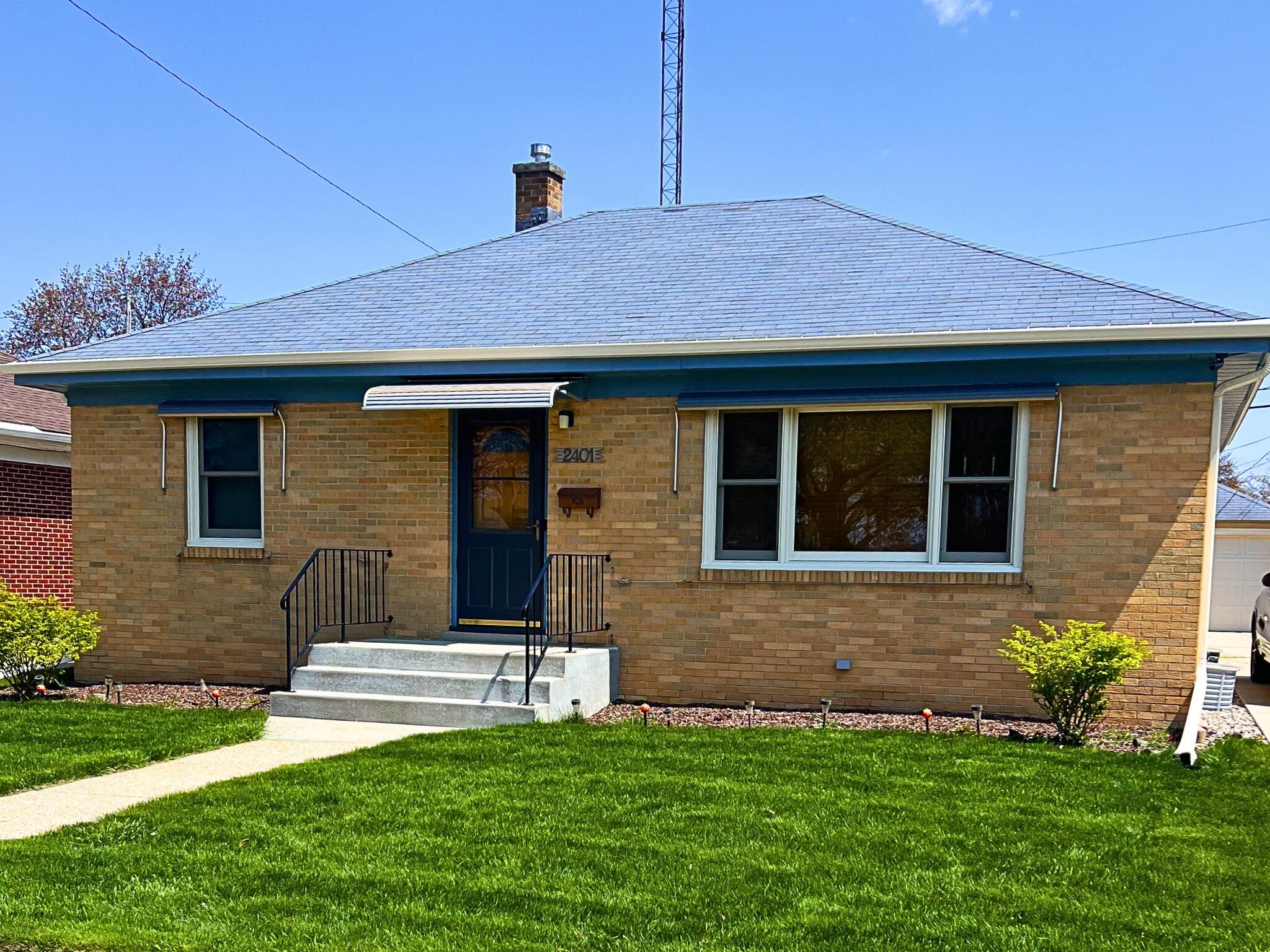 2401 Kearney Avenue Racine, WI 53403 - Photo 1 of 1 2401 Kearney Ave