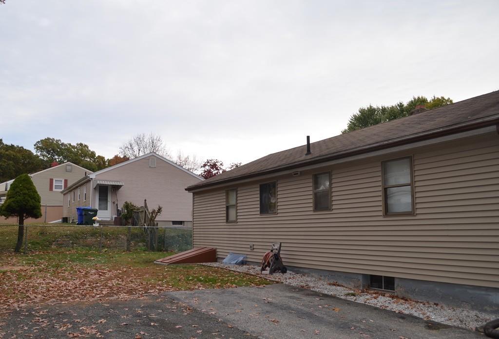 6 Drumlin Road Springfield, MA 01108 - Photo 3 of 13