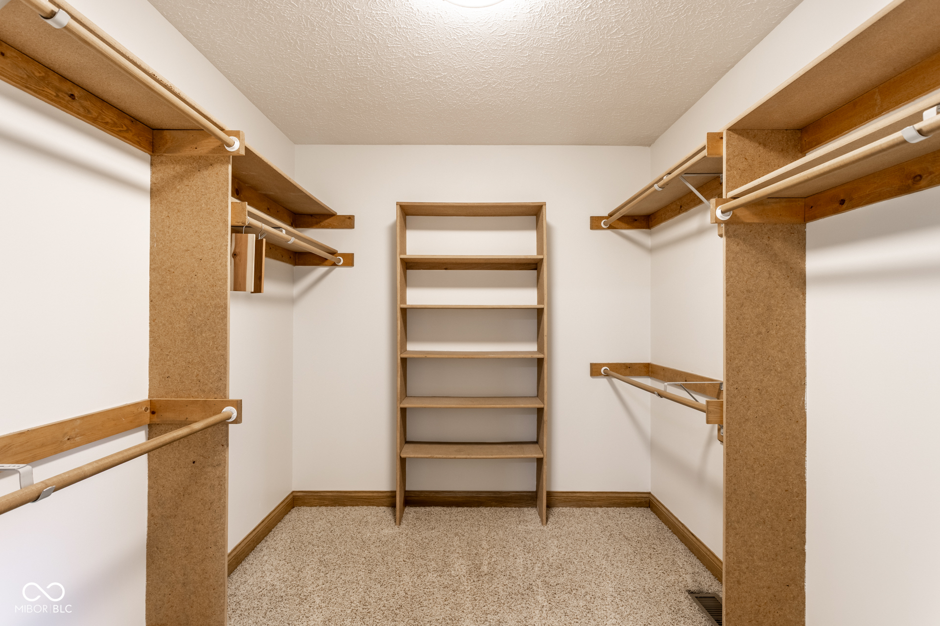 7025 Hunters Ridge Drive Plainfield, IN 46168 - Photo 21 of 35