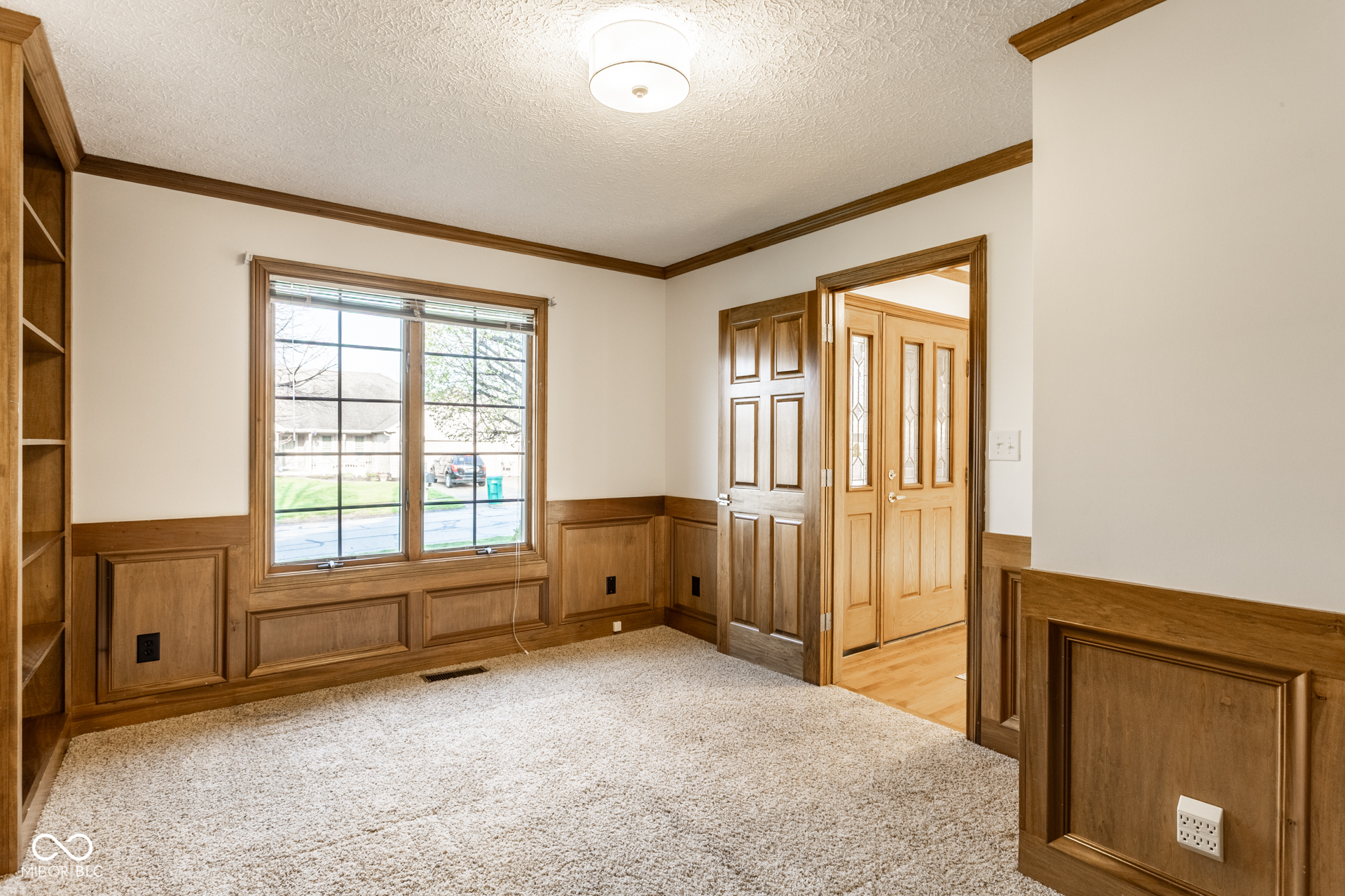 7025 Hunters Ridge Drive Plainfield, IN 46168 - Photo 8 of 35