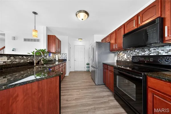 $289,900 | 355 Wild Oak Drive, O'Fallon, MO 63368