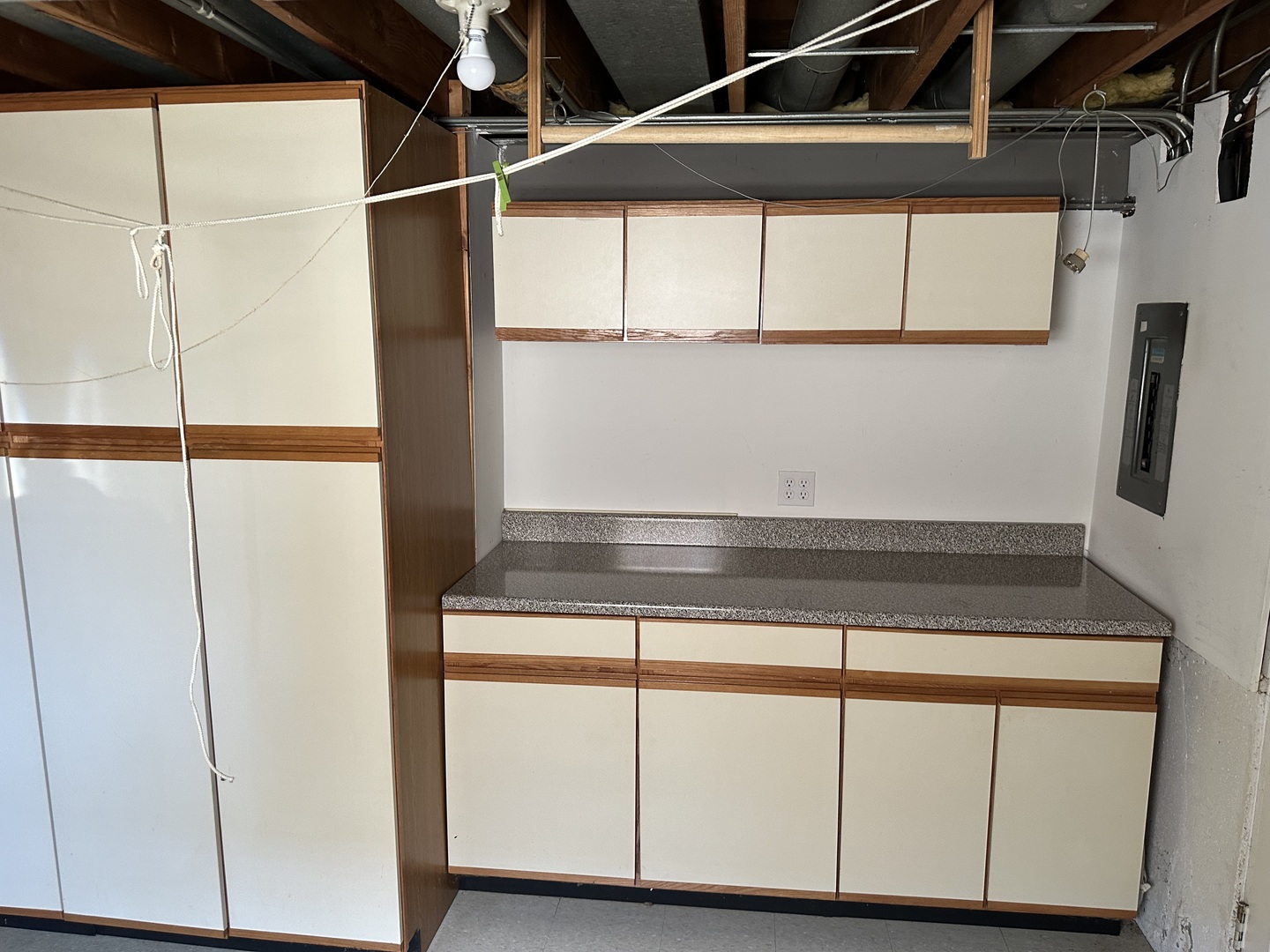 8517 South Kilbourn Avenue Chicago, IL 60652 - Photo 18 of 21 a close view of sink