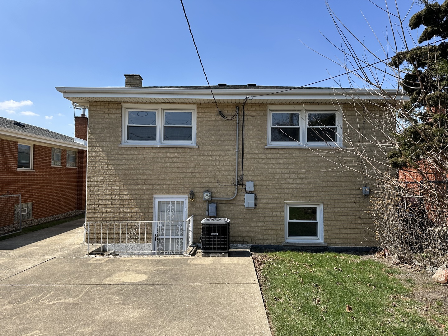 8517 South Kilbourn Avenue Chicago, IL 60652 - Photo 2 of 21 a backyard of a house with seating space