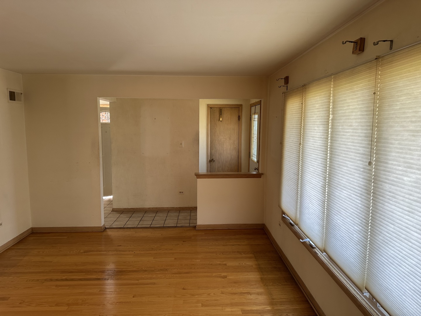 8517 South Kilbourn Avenue Chicago, IL 60652 - Photo 5 of 21 a view of a bathroom with a shower