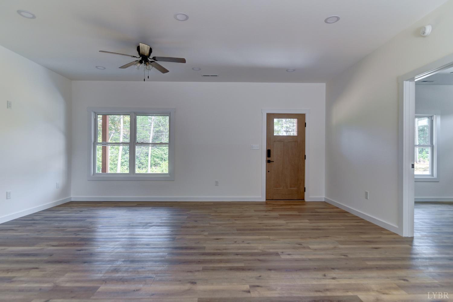 330 Bellview Road Appomattox, VA 24522 - Photo 7 of 26 a view of an empty room with a window