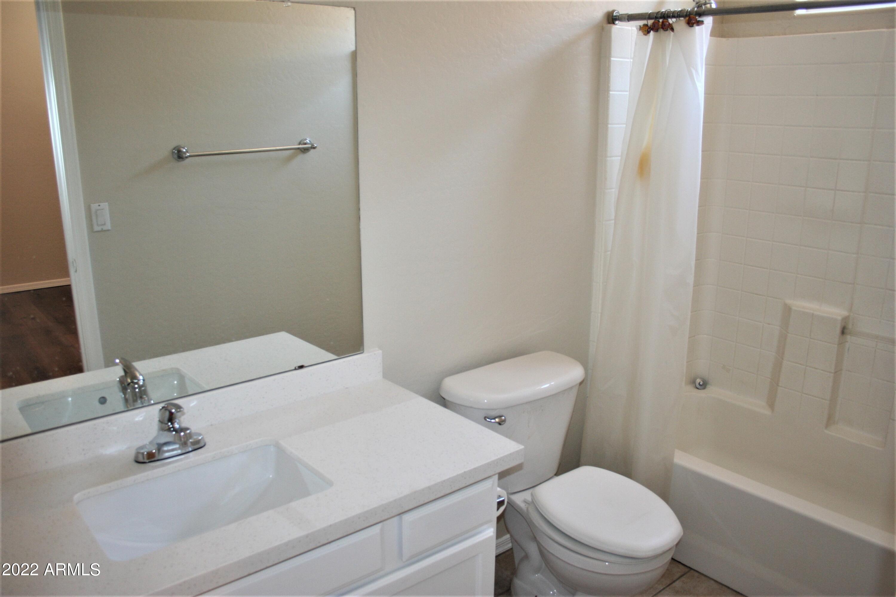 2300 East Magma Road, Unit 27 San Tan Valley, AZ 85143 - Photo 5 of 9 Master Bathroom