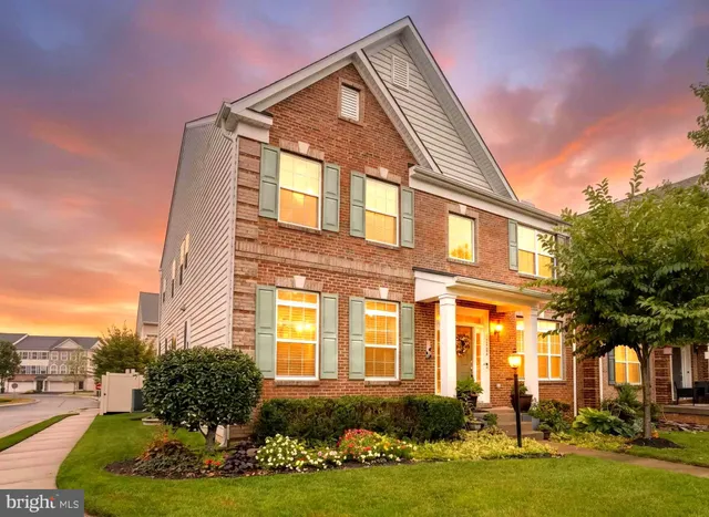 $909,888 | 25184 Crested Wheat Drive, Aldie, VA 20105