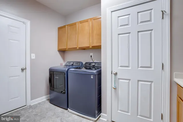 $915,000 | 25184 Crested Wheat Drive, Aldie, VA 20105