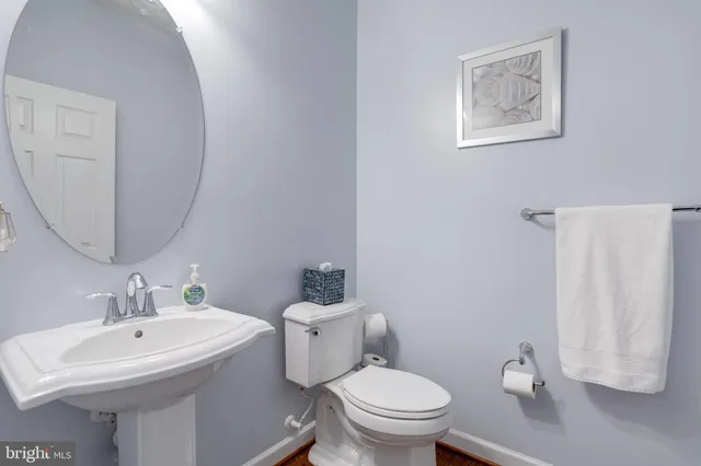 $915,000 | 25184 Crested Wheat Drive, Aldie, VA 20105