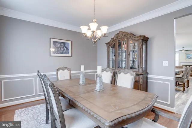 $915,000 | 25184 Crested Wheat Drive, Aldie, VA 20105