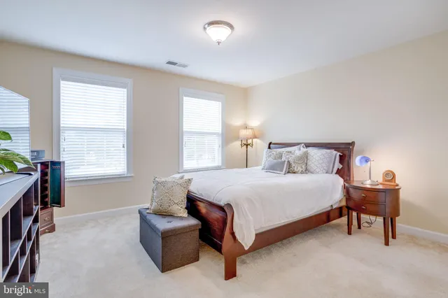 $915,000 | 25184 Crested Wheat Drive, Aldie, VA 20105