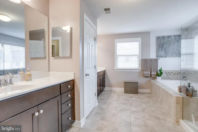 $915,000 | 25184 Crested Wheat Drive, Aldie, VA 20105