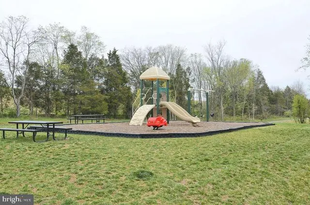 $915,000 | 25184 Crested Wheat Drive, Aldie, VA 20105