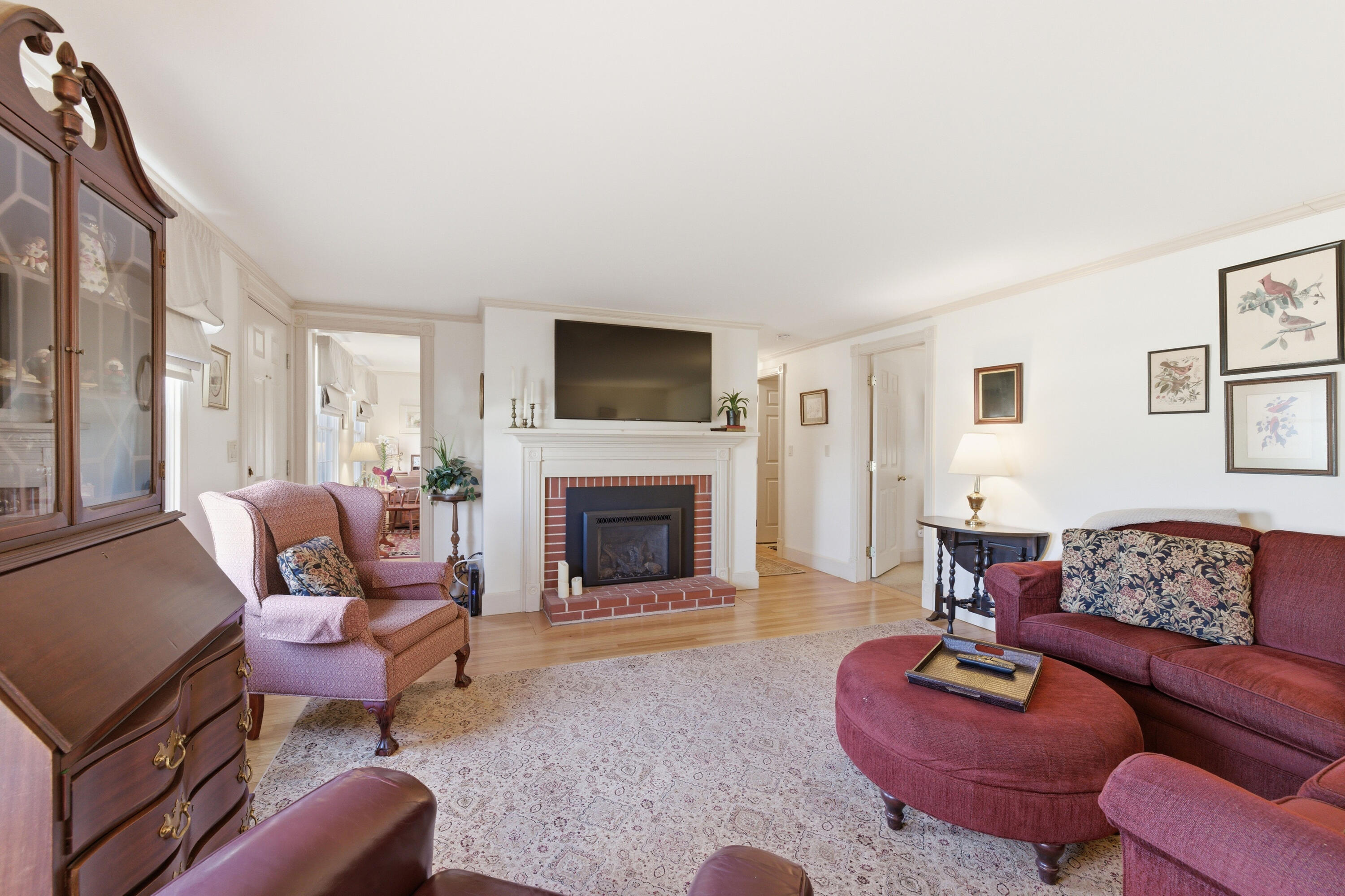 10 Longview Terrace Kennebunk, ME 04043 - Photo 25 of 44 Living room
