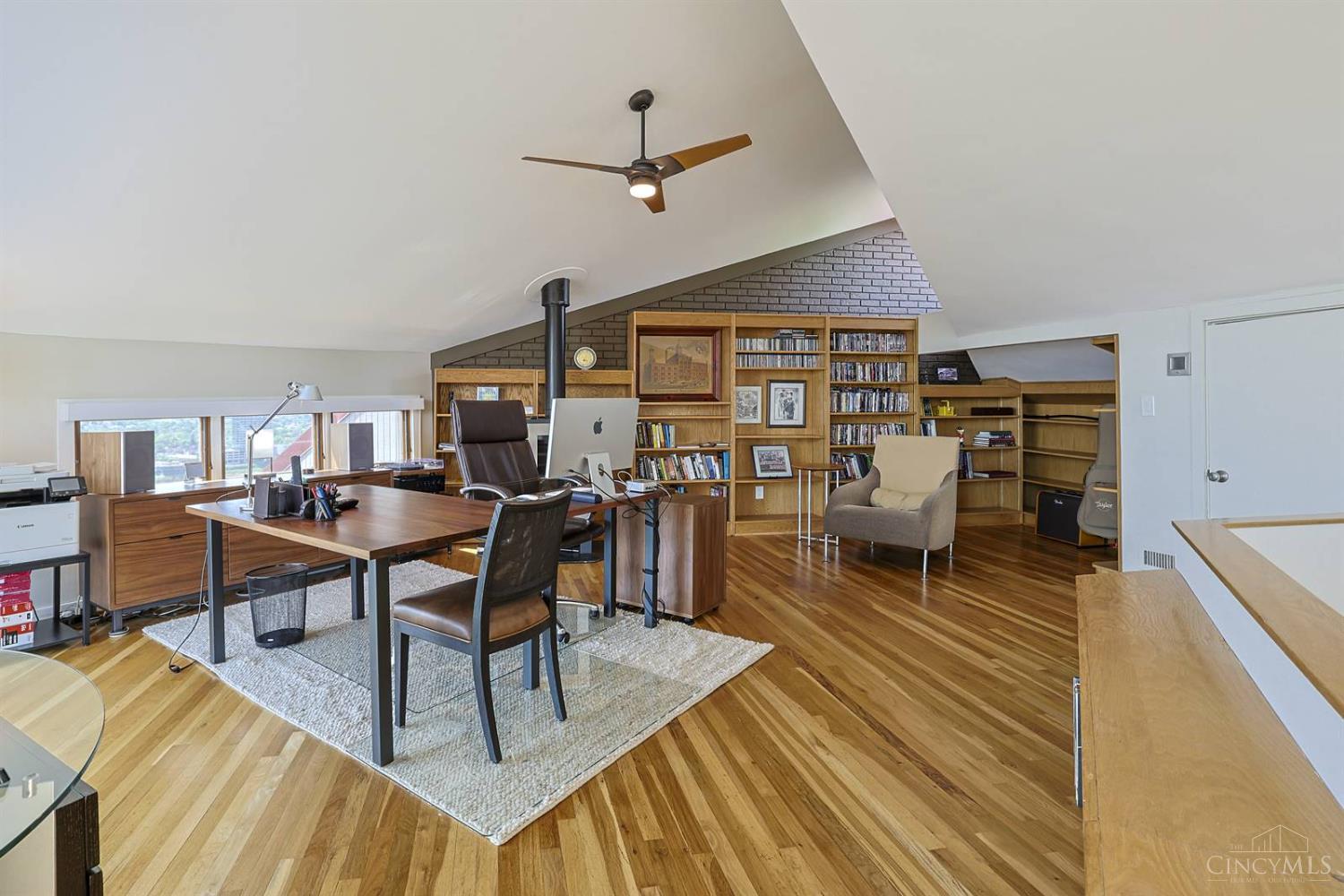 1022 Hatch Street Cincinnati, OH 45202 - Photo 23 of 50