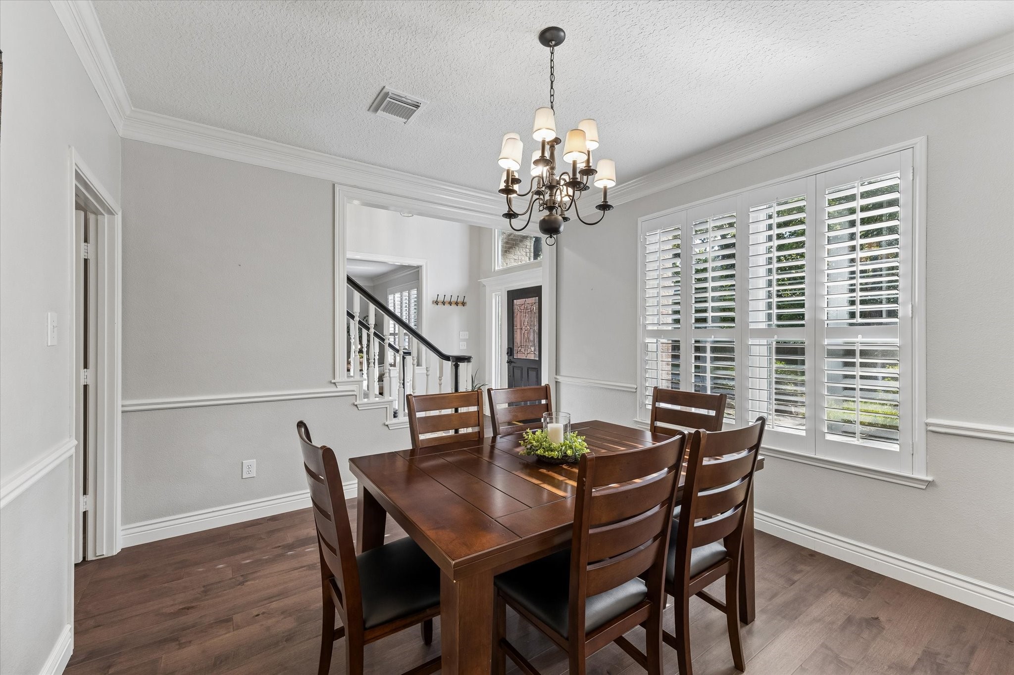 39 Purple Martin Place Spring, TX 77381 - Photo 19 of 43 Plenty of room for a buffet!