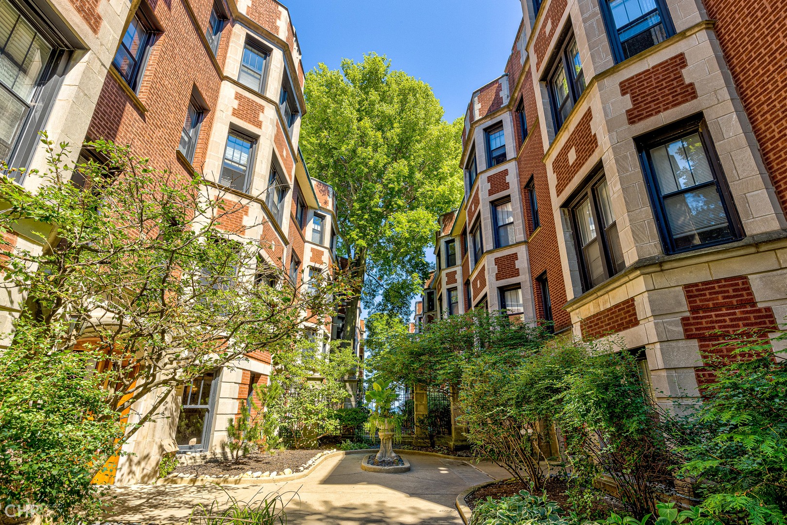 7639 North Eastlake Terrace, Unit 2E, Chicago, IL 60626 Compass