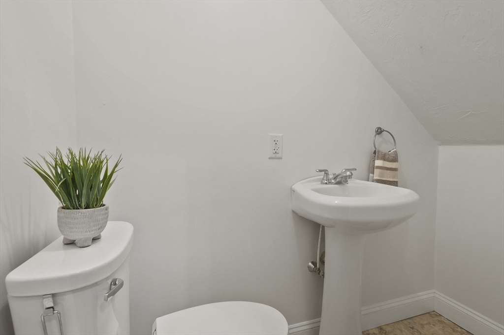 32 Providence Street, Unit 9 Worcester, MA 01604 - Photo 12 of 24