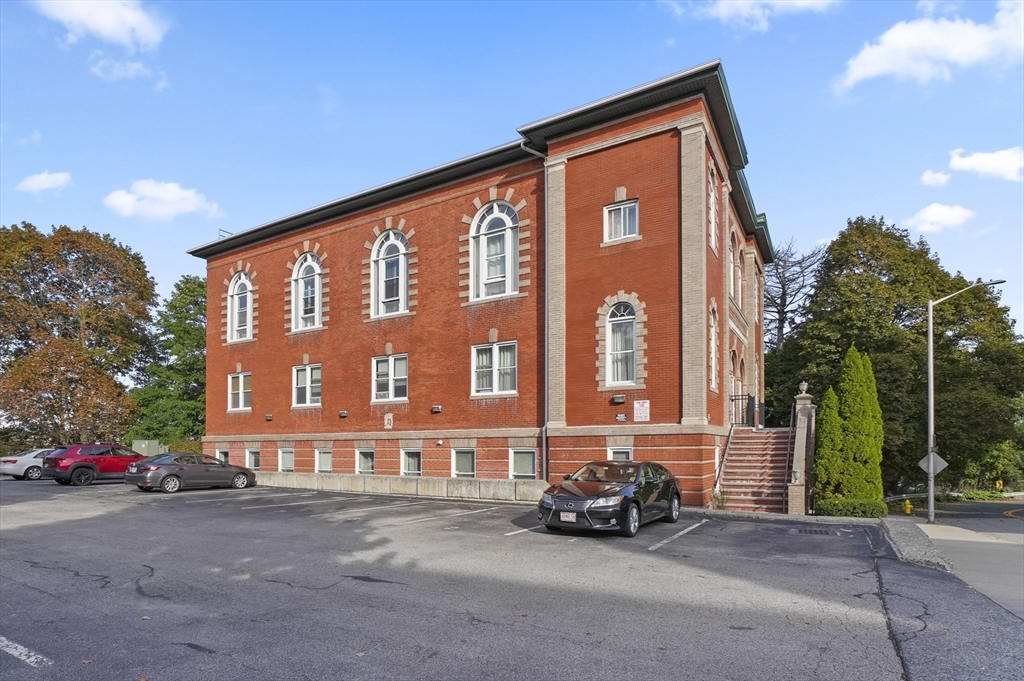 32 Providence Street, Unit 9 Worcester, MA 01604 - Photo 2 of 24