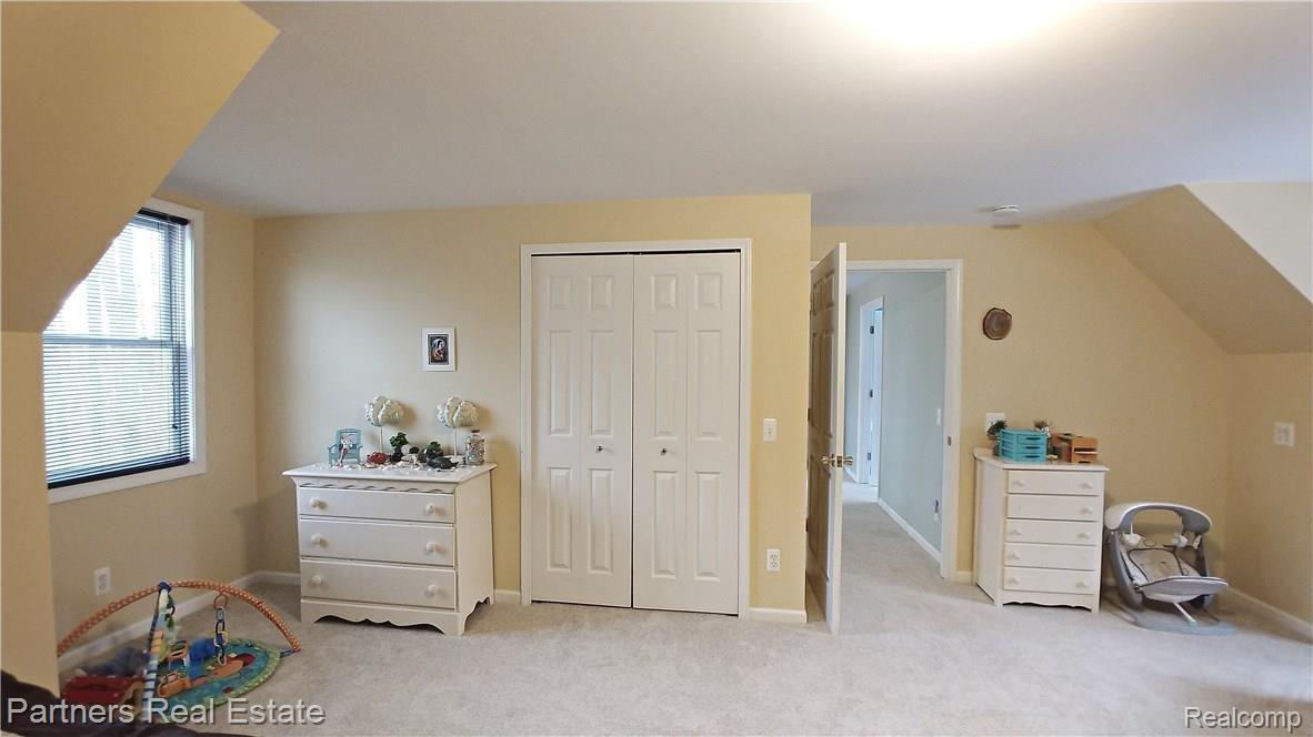 5371 Dutton Road Gregory, MI 48137 - Photo 35 of 72 Beautiful room...