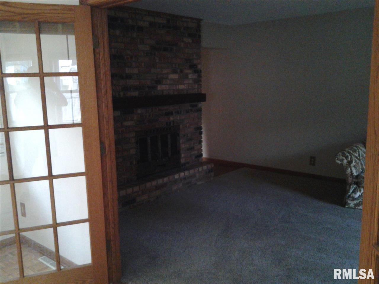 5219 Coachman Road Bettendorf, IA 52722 - Photo 8 of 15 Gallery Image 8
