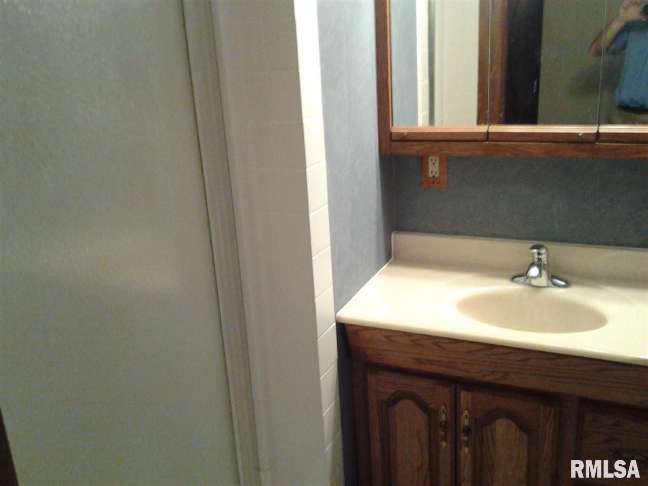 5219 Coachman Road Bettendorf, IA 52722 - Photo 10 of 15 Gallery Image 10