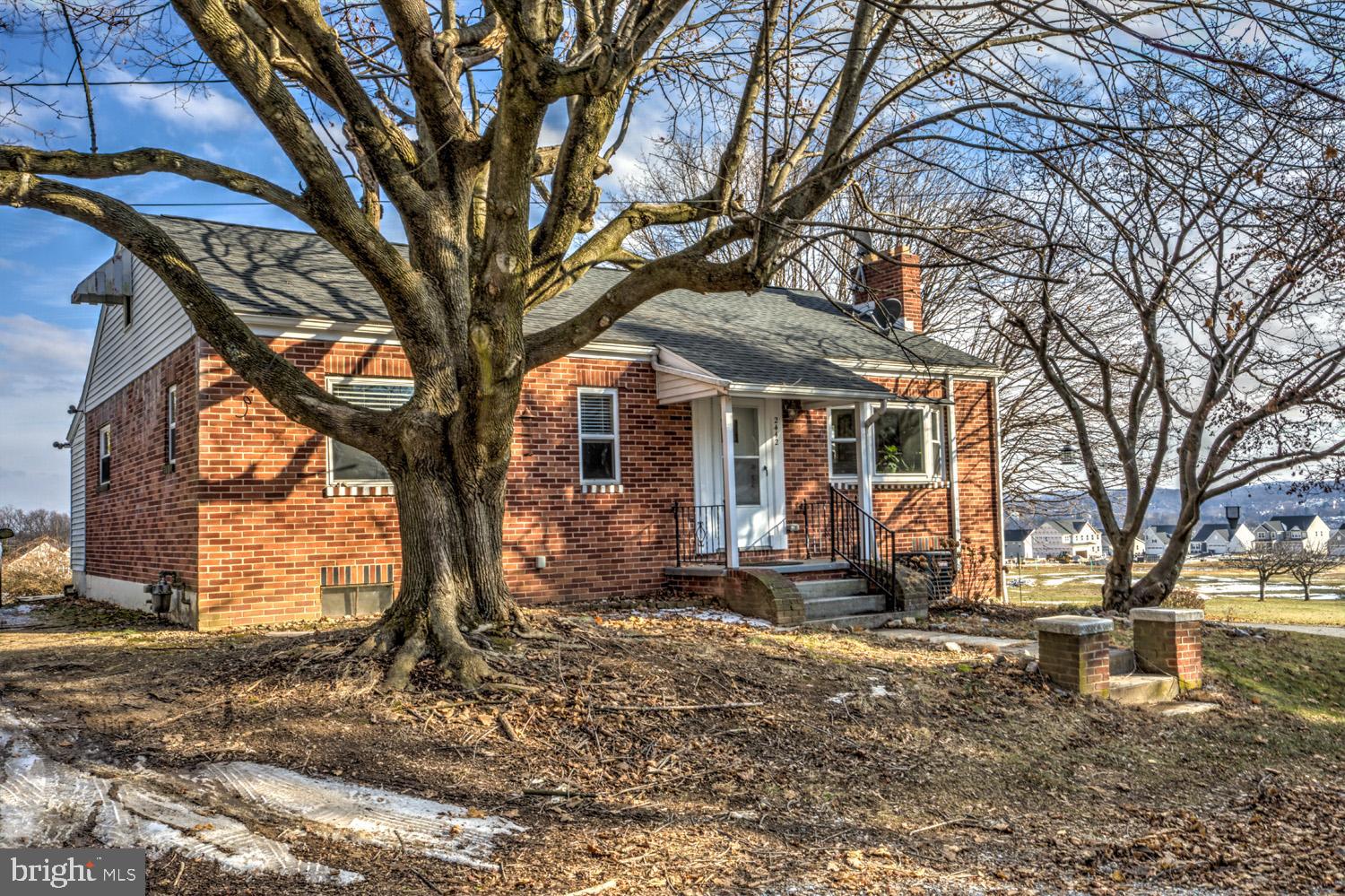 2442 Ridgewood Road York, PA 17402 - Photo 2 of 35 Gallery Image 2