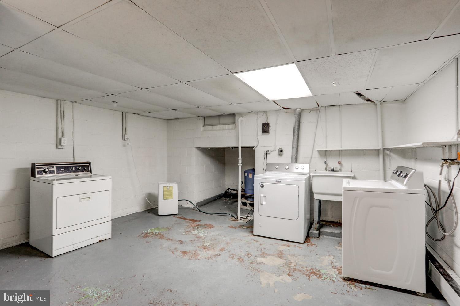 2442 Ridgewood Road York, PA 17402 - Photo 27 of 35 Gallery Image 27